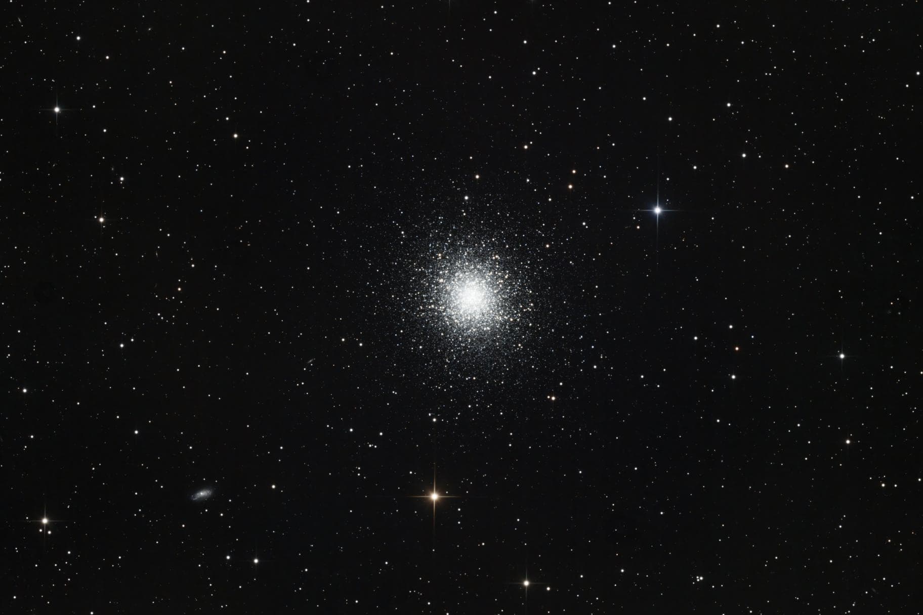 M13 — Hercules Globular Cluster